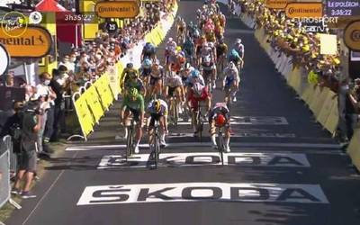 Tentsioa ertzean geratu da