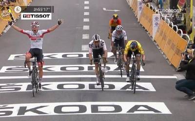 Pogacar, Hirschi, Roglic, Landa eta zale guztiok, garaile Laruntzen