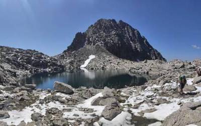 Laku bat munduan ez, paradisuan