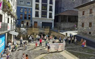 Plazan berriro ere, protestan segitzeko gogotsu