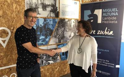 Miguel Altuna gertu dago ikasturte hasierarako, zuzendari berriarekin