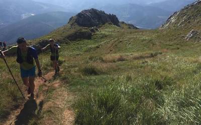Hiru Handiak prestatzeko, 'Leintzeko bostak'