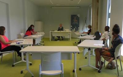 Etxeko lanen sektorearen egoera aztertzen aritu dira hainbat teknikari