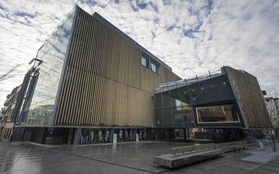 Muxikebarrik Bizkaiko Bertsolari Txapelketako saio bat hartuko du eguenean