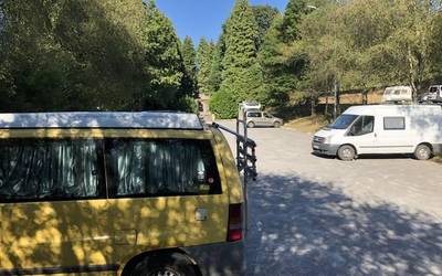 Uda honetan mendizale baino turista gehiago egon da Urkiolan