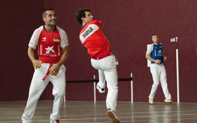 Zabaleta finalerdietan, Martija atean eta Ezkurdia ia aukerarik gabe