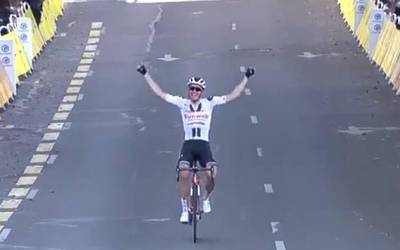 Sunweb taldearen beste erakustaldi bat