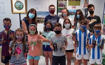 Finalista Sariak banatu ditu Indamendik