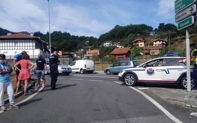 Txirrindulari bat Galdakaoko Ospitalera eraman dute, istripu baten ondorioz