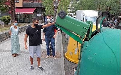 Beira gehiago birziklatzeko kanpaina abiatuko dute herriko tabernetan