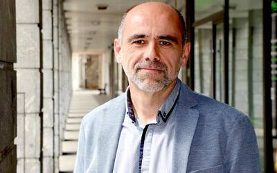 Gipuzkoako batzarkide kargua hartu du Jon Peli Uriguenek