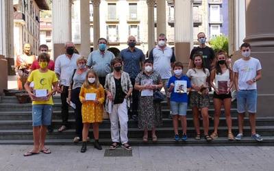 Lazkao Txiki XXIX. Bertsopaper lehiaketako sari banaketa ospatu zuten asteburuan