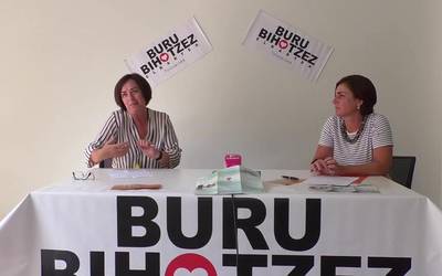 Gaixoen zaintzaileak zaintzeak duen garrantziaz ohartarazi nahi du gizartea Buru Bihotzez elkarteak