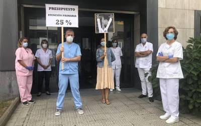 Baliabide-faltagatik protesta egin dute Osakidetzako Lehen Mailako Arretako beharginek