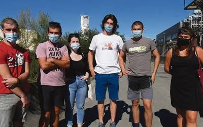 “5.200 euro eskatzen dizkigu Tubacexeko zuzendaritzak, lan heriotzak salatzeko eginiko ekintzengatik”