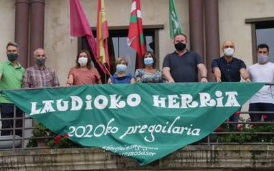 EAJk abuztuko ekintzei buruzko erabakiak azaldu ditu, parte hartze eredua defendatuta