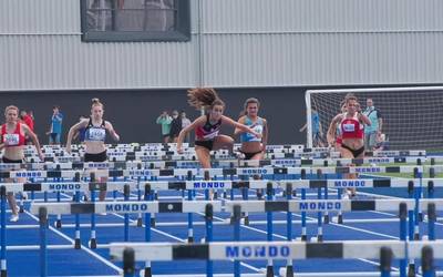 Ordiziako Altamira atletismo pista berritua estreinatu zuten giro bikainean