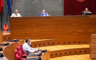 "AHT merkantziak eramateko ez da batere fidagarria"