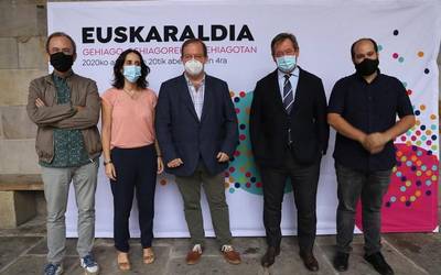 Euskaraldiaren izen-emate irekiera ekitaldia argazkitan
