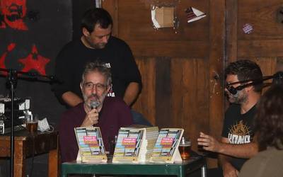 80ko hamarkadako rock izarra izatetik, gerrilla ortografikoko kide izatera
