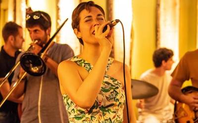 Bossa nova doinuak eskainiko ditu Geraldine hirukoteak