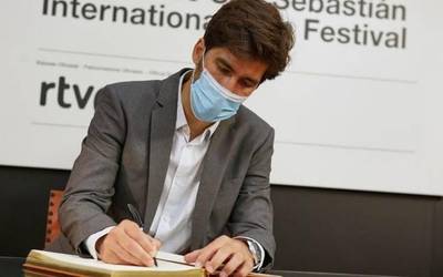 "Film honek sorginkeriaren iruditegiaren sormena planteatzen du"