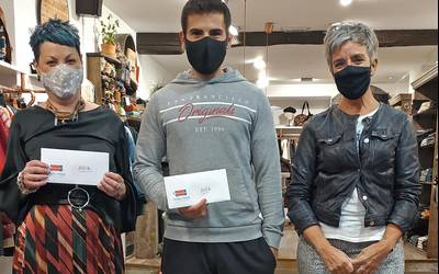 Stock Kale Azokan zozketatutako 100 euroko erosketa bonoak irabazi dituzte hiru herritarrek