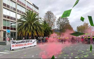 Tubacexeko langileek 24 orduko greba egin dute Aiaraldean