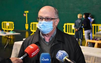 Javier Zubizarreta: "PCR proba borondatezkoa da, baina oso gomendagarria eta jendea egitera animatu nahi dut"