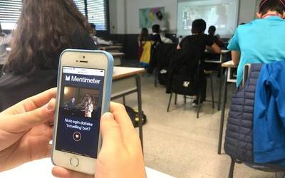 Aldizkari digitalak egiten ikasten ari dira Nafarroako ikasleak ZUT aldizkariaren laguntzarekin