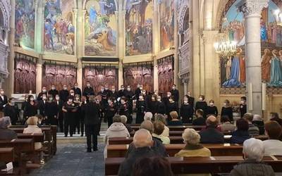 Iraurgi eta Mariaren Bihotza abesbatzek kontzertu bateratua eskaini dute Donostian