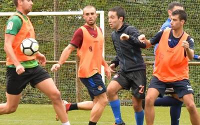 Liga hastear den honetan, Antzuolako lehen taldeak atsedenaldia du