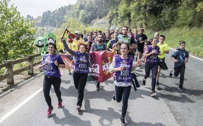 Korrika 2022. urtera atzeratu dute