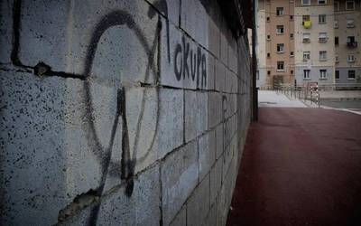 Okupazioa, arazo soziala ala interes politikoa?