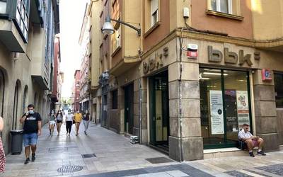 Megafoniadun auto batek Durangoko kaleak zeharkatuko ditu baheketan parte hartzera dei egiteko