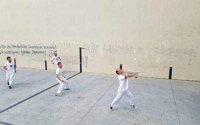 Bertan behera utzi ditzakete pilota txapelketak, amaitzeko jardunaldi gutxiren faltan