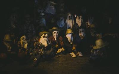 Gaba baltza ospatzeko escape room-a prestatu dute Loratuko kideek