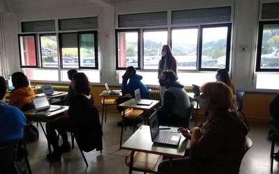 Baliabide digitalak, eskolen jomuga
