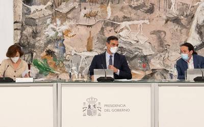 Larrialdi egoera onartu du Espainiako Gobernuak, eta apirilera arte luzatu nahi du