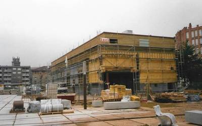 Plateruenaren 16. urteurrena, inflexio-puntuan