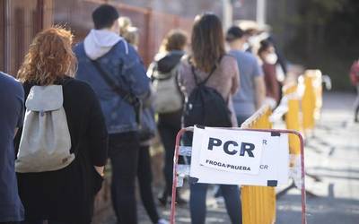 186 kasu erregistratu dira asteburuan, 2.000 positiboen langa gaindituz