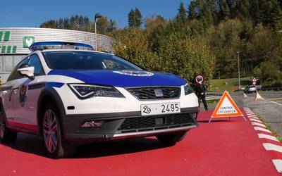 Pertsonen mugimendua ikuskatzeko, ertzaintzaren kontrolak