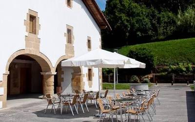 Leioak ez die aurtengo terraza-tasa kobratuko ostalaritzako negozioei