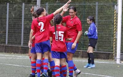 Barakaldon hasitako bidean jarraitu nahi dute Anaitasunako neskek