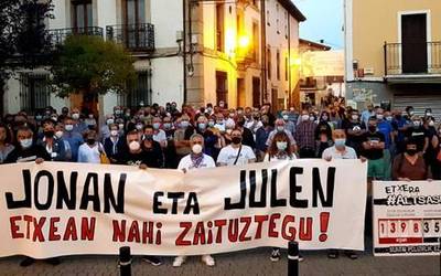 Jonani eta Juleni lanera ateratzeko baimena ukatu diete