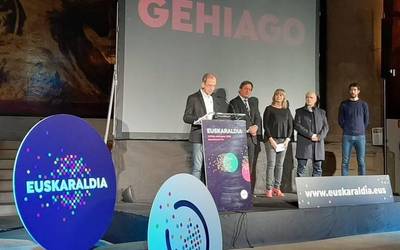Euskaraz ulertzen duten herritarrei Euskaraldian parte hartzera dei egiten die Euskarabideak