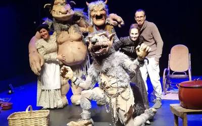 Gau Beltzeko kontakizunak