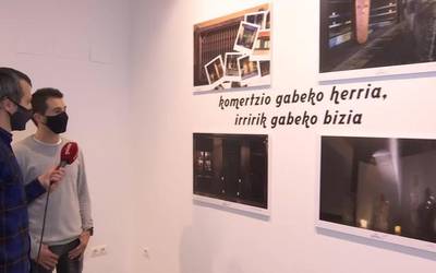 Herriari eskainitako argazki mordoa jaso ditu Artgazkik 'Arrasate 20/20' erakusketan
