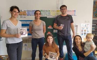 Olhain Ikastolak Eguberrietako txokolatezko egutegiak salgai jarri ditu