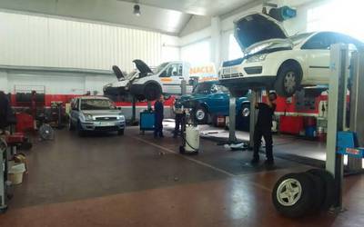 Bezeroek aukeratzen duten tailerraren arabera 120 euro aurrez dezakete autoaren azterketan